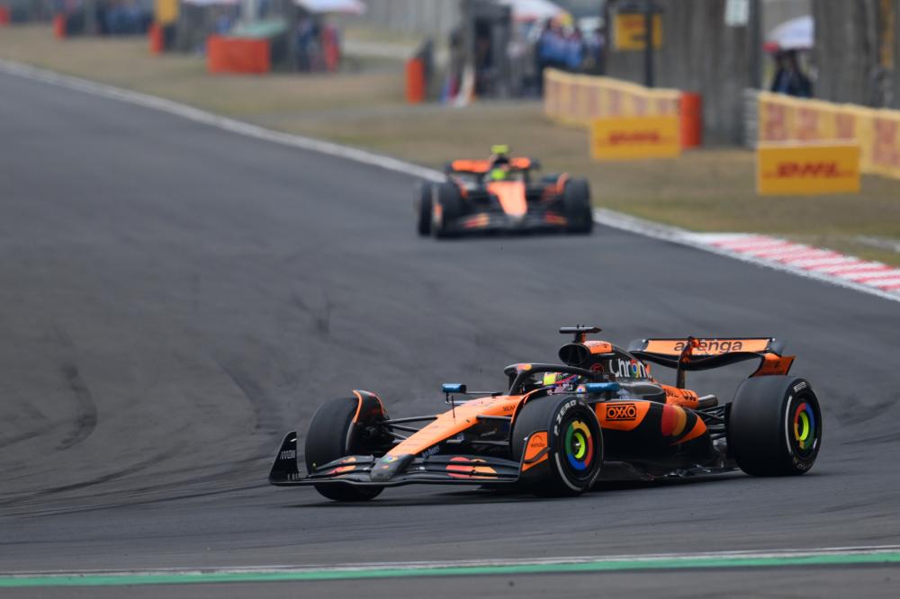 博尔哈：哈兰德是目前足坛最佳中锋；历史最佳中锋是德罗巴