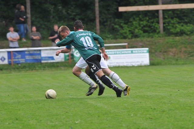 U22国家队走进成都实验小学西区分校，黄博文、于大宝等人与师生互动