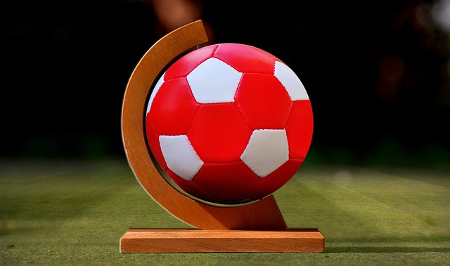 世界杯小组赛国际足联就强行把姆巴佩哈兰德凑一块